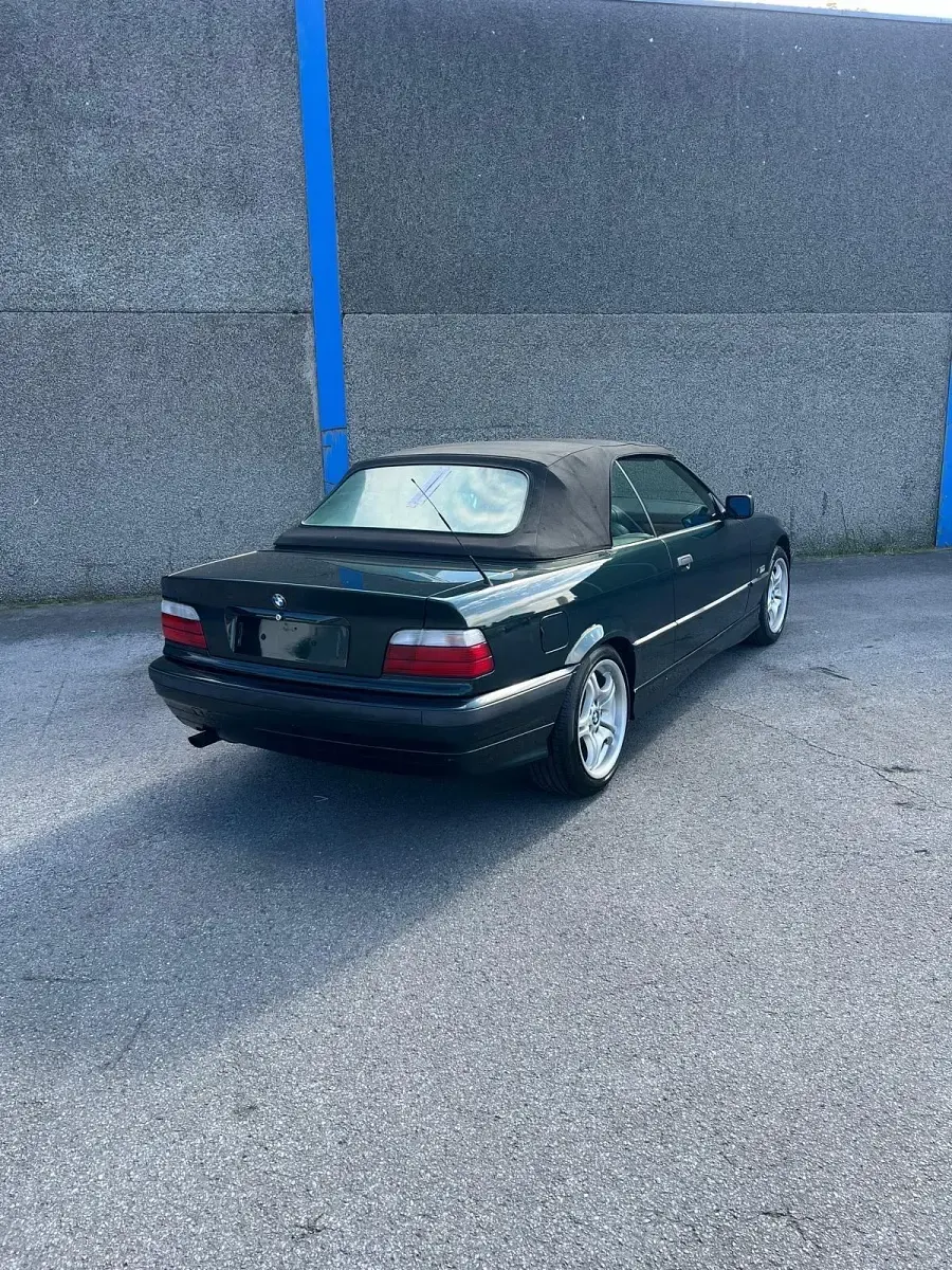 Gebraucht BMW 320 Cabriolet 150 PS (110 kW) 1996 Grün Cabrio