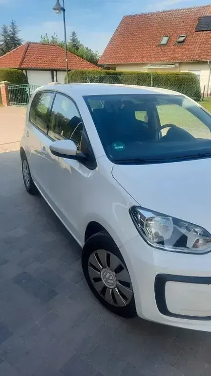 Second-hand VW up! 68 CP (50 kW) 2017 Alb Hatchback