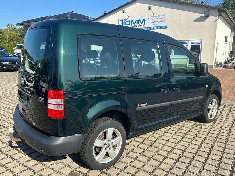 Second-hand VW Caddy Trendline 102 CP (75 kW) 2011 Verde Monovolum