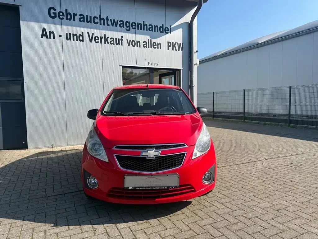 Gebraucht Chevrolet Spark LS 110 PS (80 kW) 2011 Rot Kleinwagen