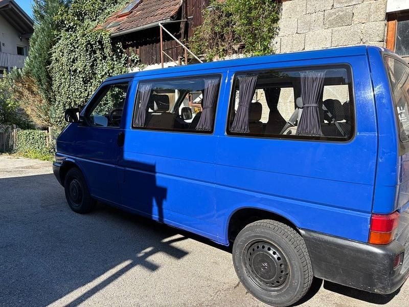 Blau Gebraucht 1999 VW Caravelle Van / Kleinbus | 4.900 € (Guter Preis) - Bild 1/4