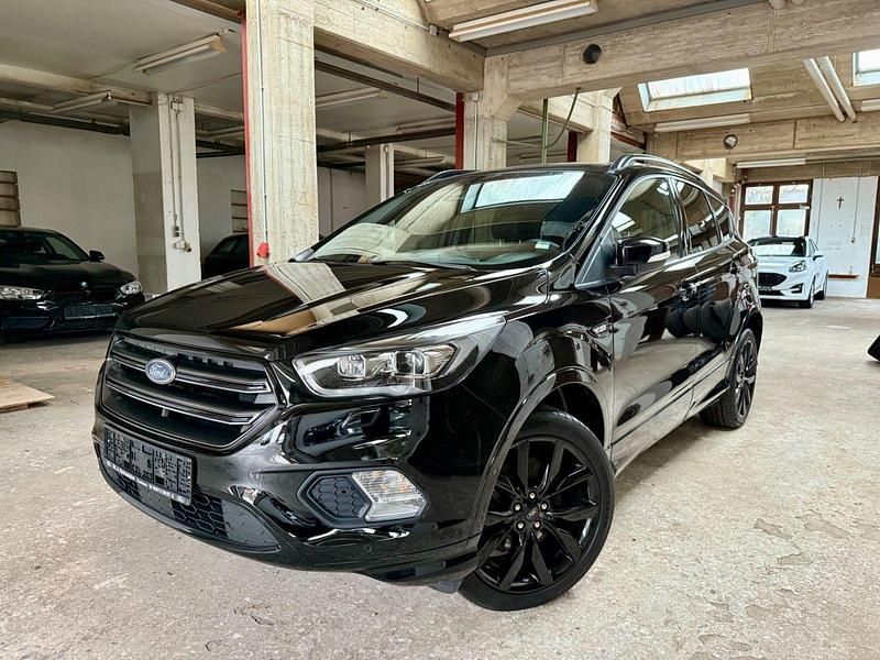 Gebraucht Ford Kuga ST-Line 179 PS (131 kW) 2018 Schwarz SUV