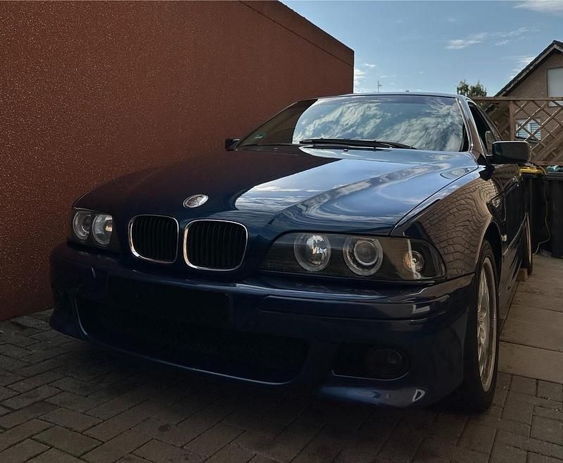 Blau Gebraucht 1997 BMW 523 M Sport Limousine | 2.500 € (Guter Preis) - Bild 1/4