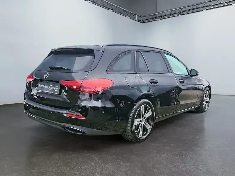 Gebraucht Mercedes C220 Avantgarde 200 PS (147 kW) 2022 Schwarz