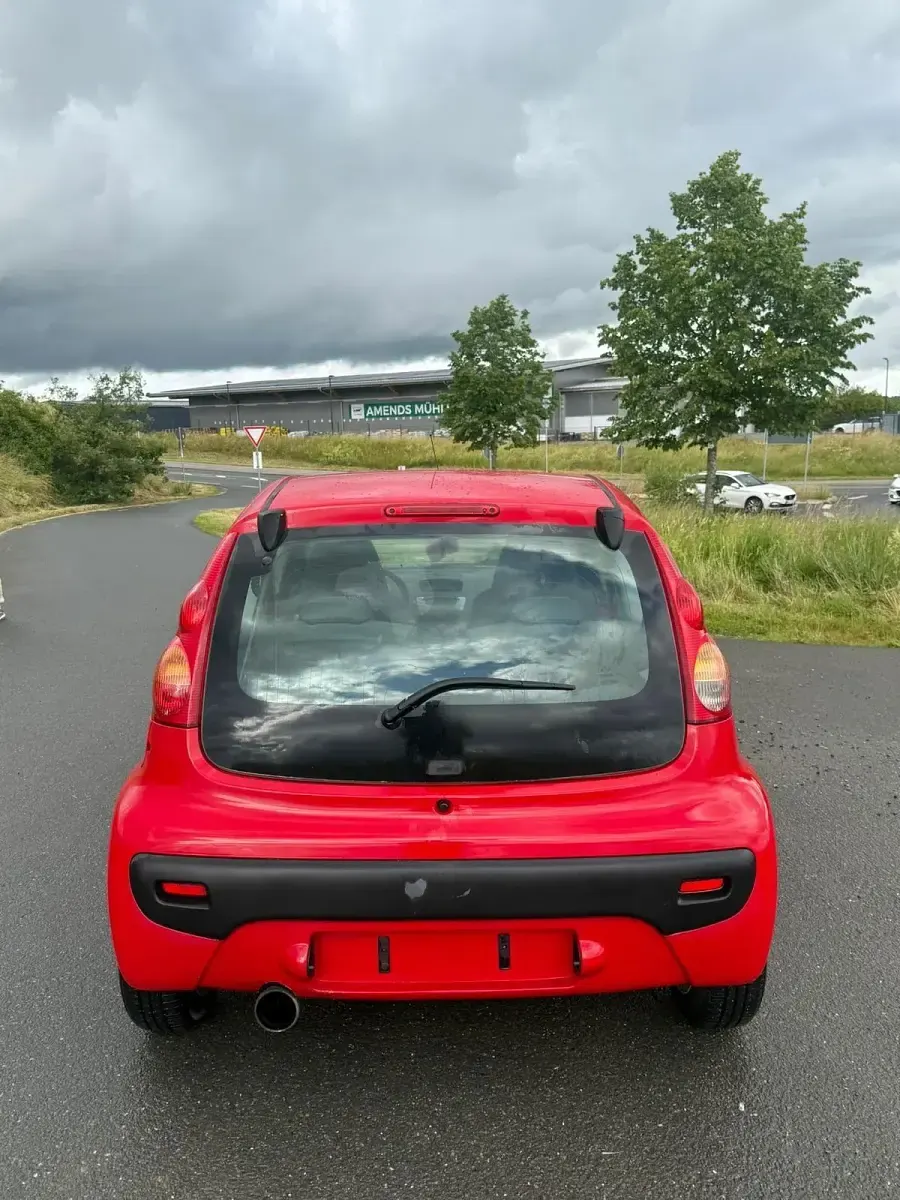 Gebraucht Peugeot 107 68 PS (50 kW) 2007 Rot Kleinwagen