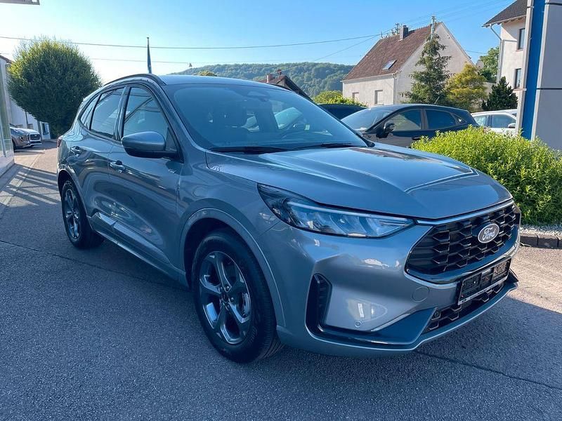 Gebraucht Ford Kuga ST-Line 186 PS (136 kW) 2024 Silber SUV