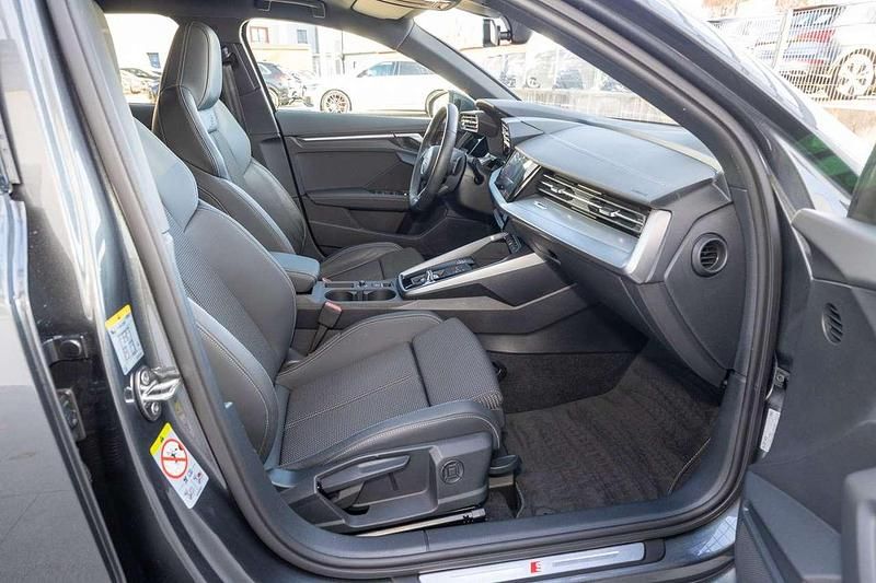 Gebraucht Audi A3 S-Line 150 PS (110 kW) 2024 Daytonagrau perleffekt Limousine