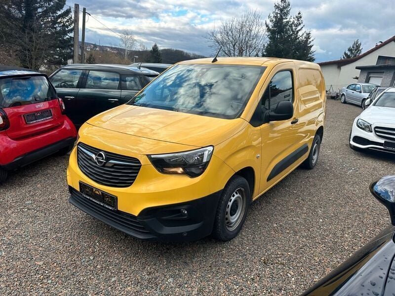 Gelb Gebraucht 2021 Opel Combo Van / Kleinbus | 11.299 € (Guter Preis) - Bild 1/4