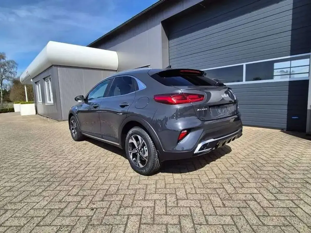 Neu Kia XCeed 150 PS (110 kW) 2026 Pentametal metallic SUV