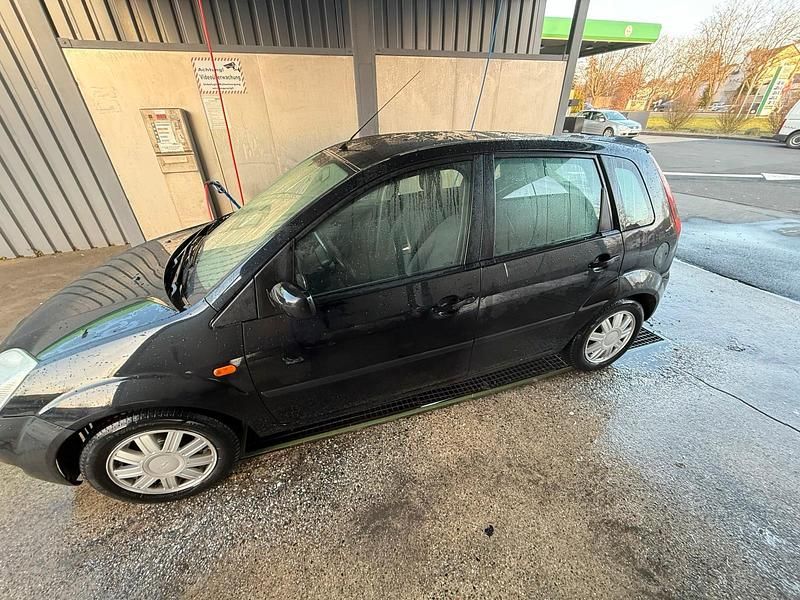 Gebraucht Ford Fiesta 80 PS (58 kW) 2002 Schwarz Kleinwagen