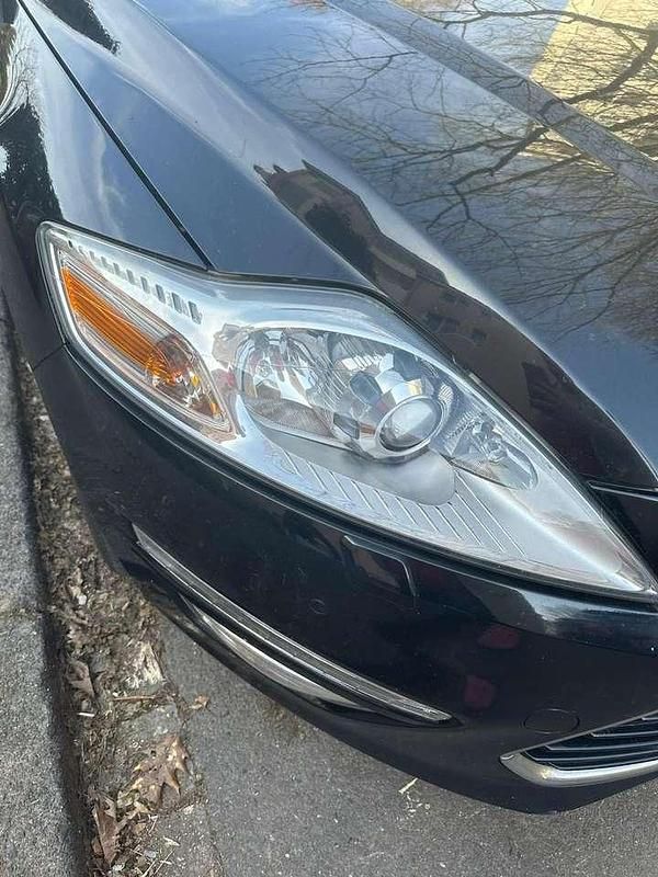 Gebraucht Ford Mondeo Trend 163 PS (119 kW) 2011 Schwarz Kombi