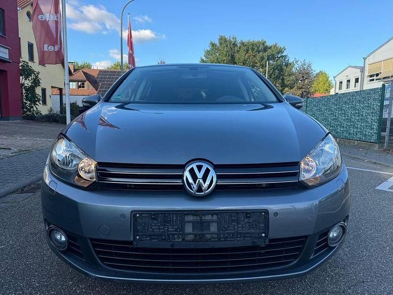 Grau Gebraucht 2010 VW Golf VI Team Limousine | 6.600 € (Fairer Preis) - Bild 1/4