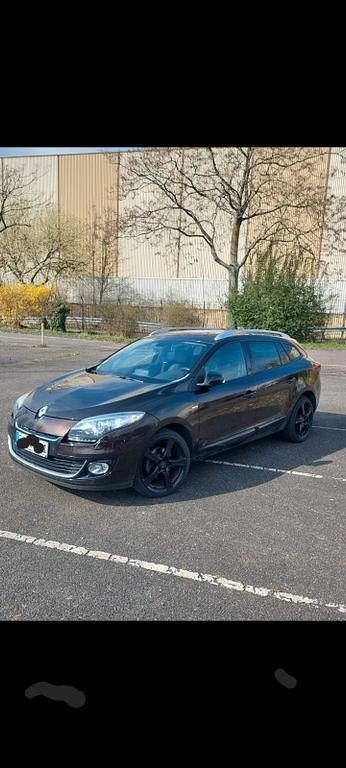 Gebraucht Renault Mégane III Bose Edition 131 PS (96 kW) 2013 Braun Limousine