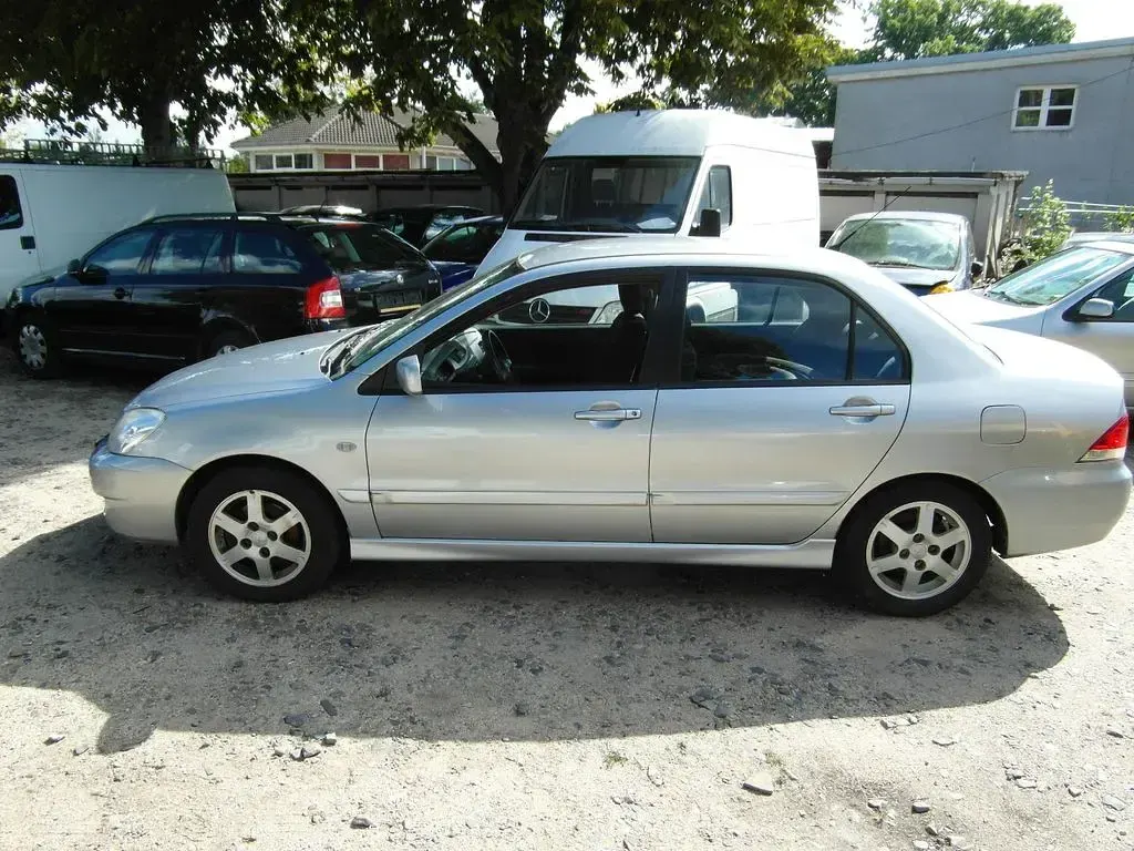 Gebraucht Mitsubishi Lancer Invite 98 PS (72 kW) 2007 Silber Kombi