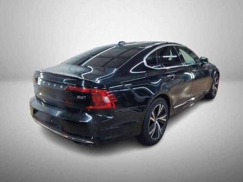 Gebraucht Volvo S90 Ultimate 235 PS (172 kW) 2024 Onyx black / metallic Limousine