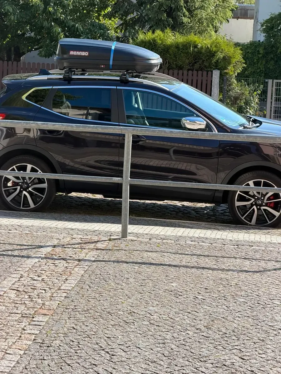 Gebraucht Nissan Qashqai 131 PS (96 kW) 2014 Violet SUV