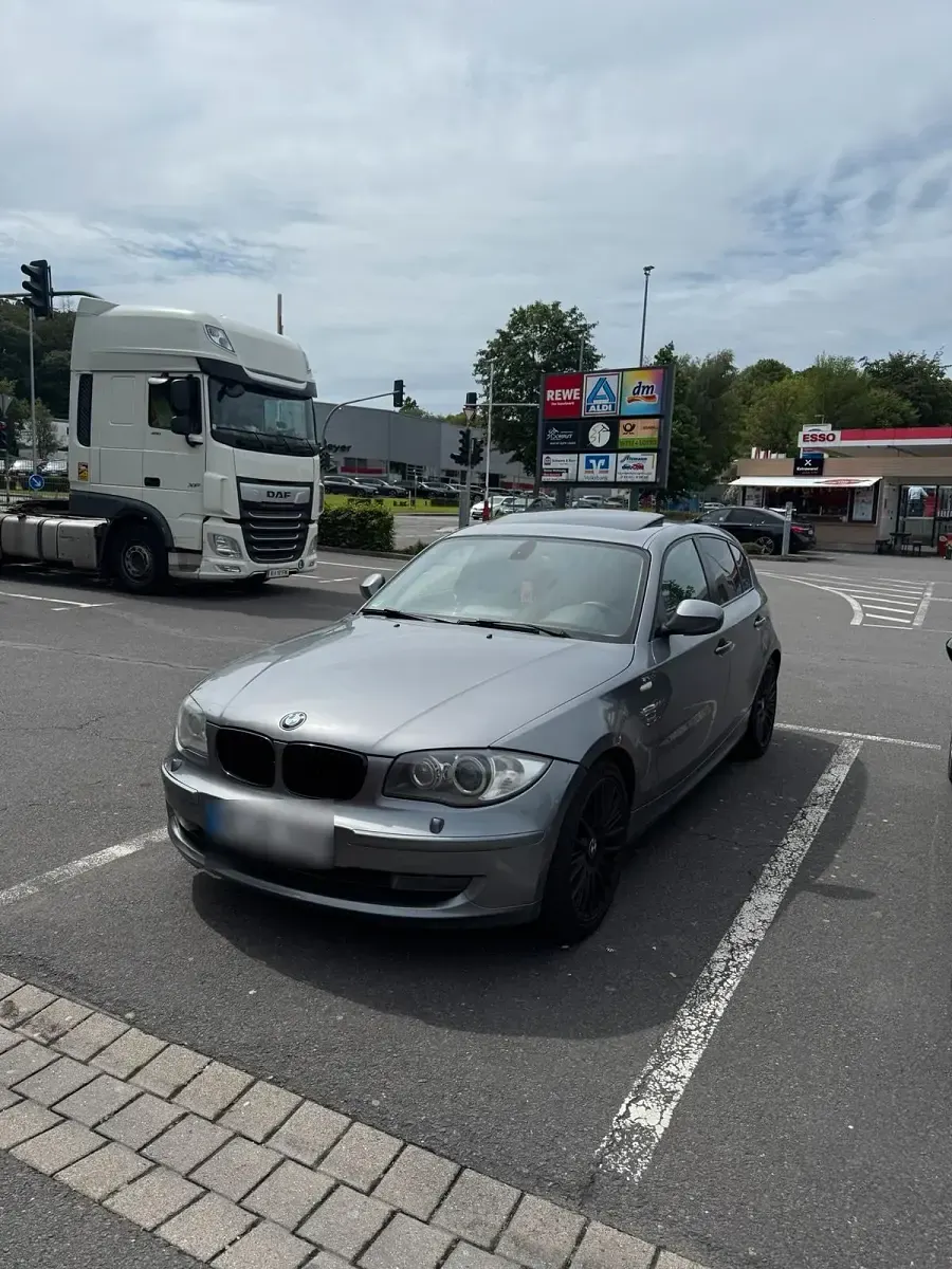 Gebraucht BMW 120 177 PS (130 kW) 2011 Grau Kleinwagen