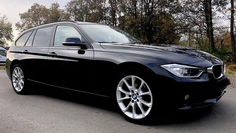 Schwarz Gebraucht 2013 BMW 318 Kombi | 7.600 € (Fairer Preis) - Bild 1/4