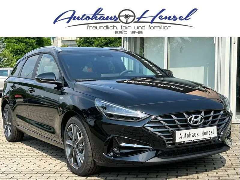 Abyss black Gebraucht 2024 Hyundai i30 Advantage Kombi | 27.000 € (Etwas zu teuer) - Bild 1/4