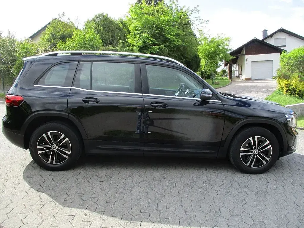 Gebraucht Mercedes GLB200 150 PS (110 kW) 2023 Schwarz SUV