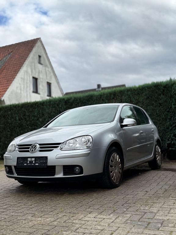 Silber Gebraucht 2007 VW Golf V Limousine | 4.700 € (Teuer) - Bild 1/4