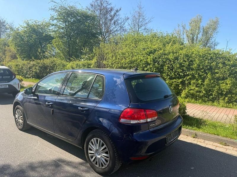 Second-hand VW Golf VI 105 CP (77 kW) 2011 Albastru Hatchback