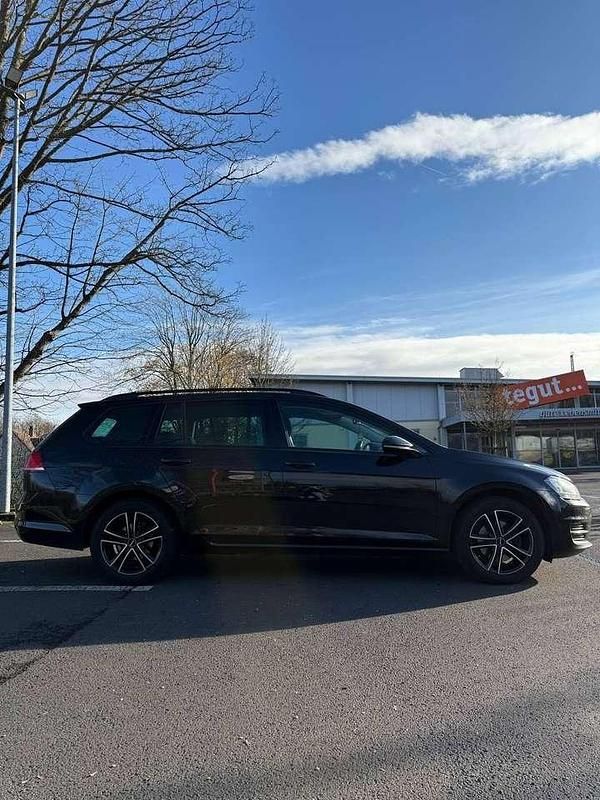 Second-hand VW Golf VII 110 CP (80 kW) 2016 Negru Break