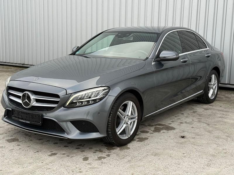 Gebraucht Mercedes C200 Avantgarde 184 PS (135 kW) 2018 Grau Limousine