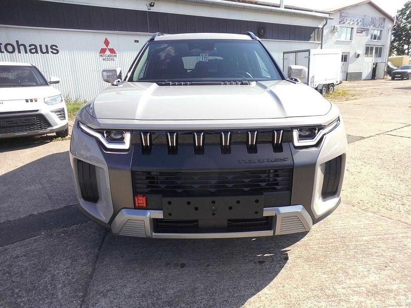 Neu KGM Torres 163 PS (119 kW) 2025 Grau SUV