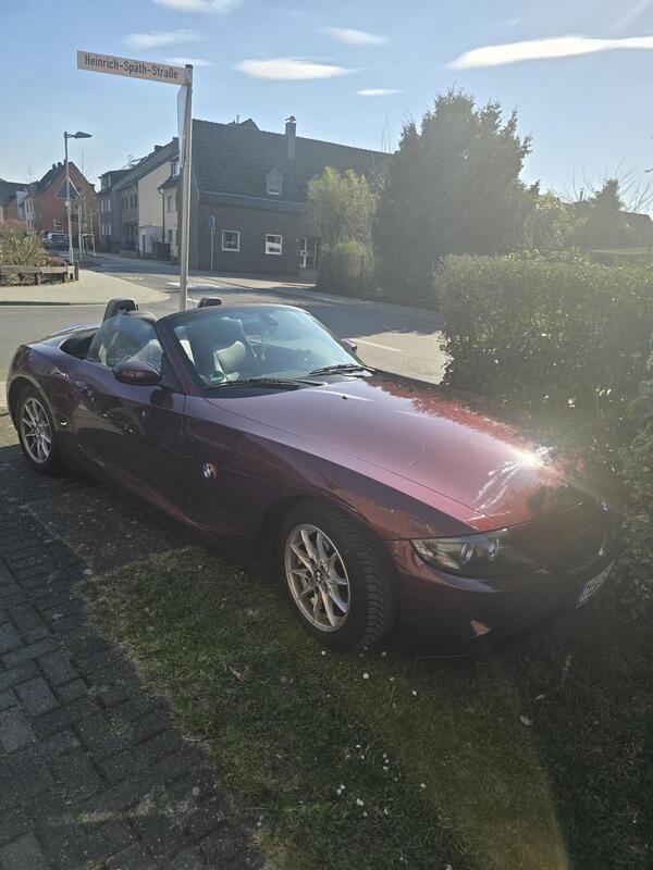 Violet Gebraucht 2005 BMW Z4 Cabrio | 6.350 € (Guter Preis) - Bild 1/4