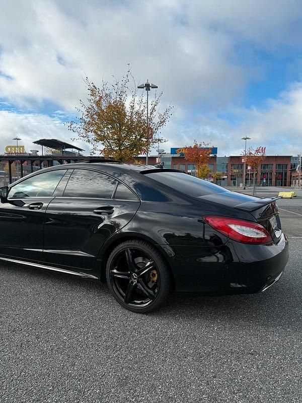 Gebraucht Mercedes CLS350 258 PS (189 kW) 2016 Schwarz Limousine