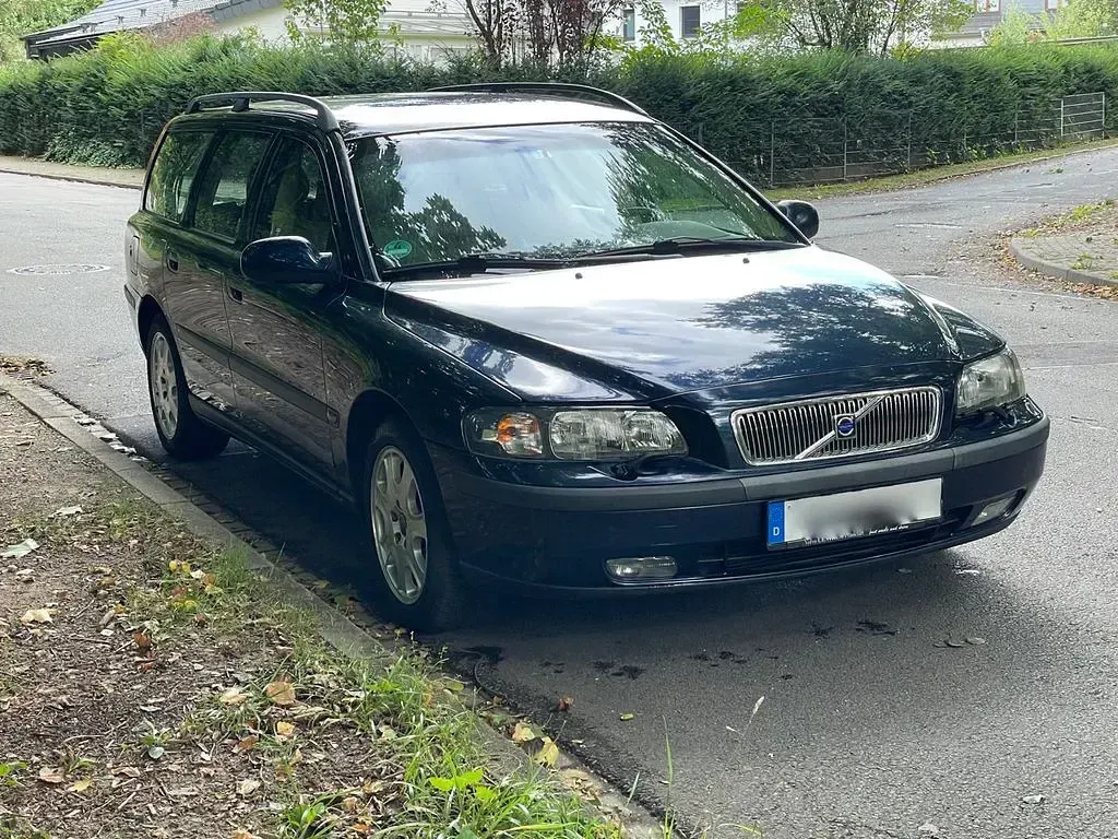 Gebraucht Volvo V70 250 PS (183 kW) 2000 Blau Kombi