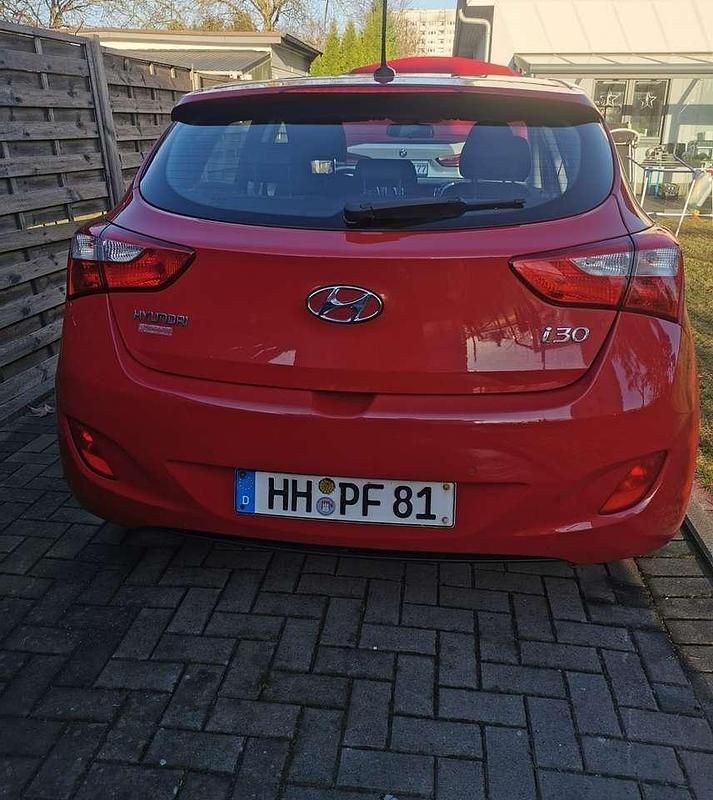 Gebraucht Hyundai i30 Classic 99 PS (72 kW) 2013 Limousine