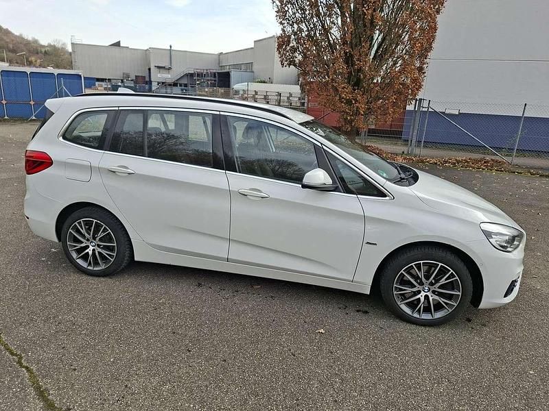 Gebraucht BMW 220 Sport Line 190 PS (139 kW) 2016 Weiß Kombi