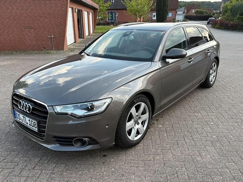 Beige Gebraucht 2012 Audi A6 Kombi | 9.500 € (Guter Preis) - Bild 1/4