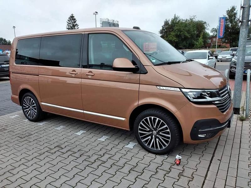 Gebraucht VW Multivan 199 PS (146 kW) 2021 Braun Van
