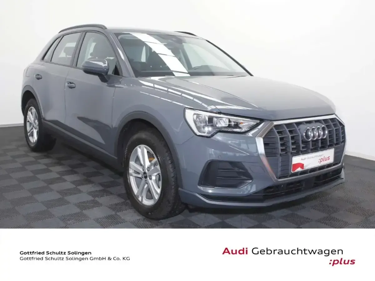 Gebraucht Audi Q3 Premium 245 PS (180 kW) 2022 Grau SUV