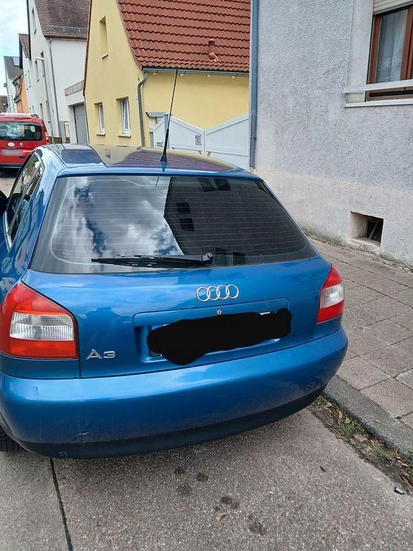 Gebraucht Audi A3 Ambiente 102 PS (75 kW) 2001 Blau Kleinwagen