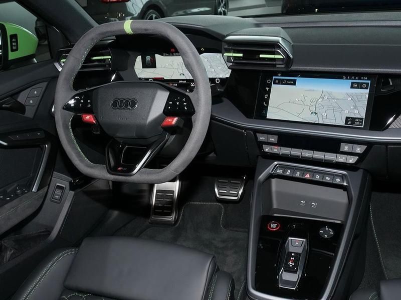 Gebraucht Audi RS3 Sport 400 PS (294 kW) 2025 Kyalamigrün Limousine