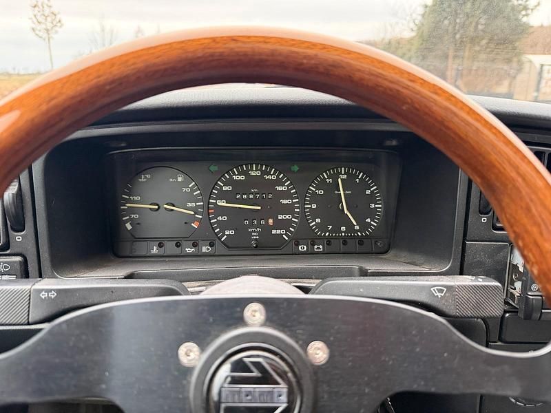 Gebraucht VW Passat 90 PS (66 kW) 1992 Rot Limousine