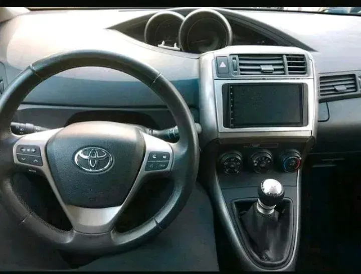 Gebraucht Toyota Verso 147 PS (108 kW) 2009 Blau Van / Kleinbus