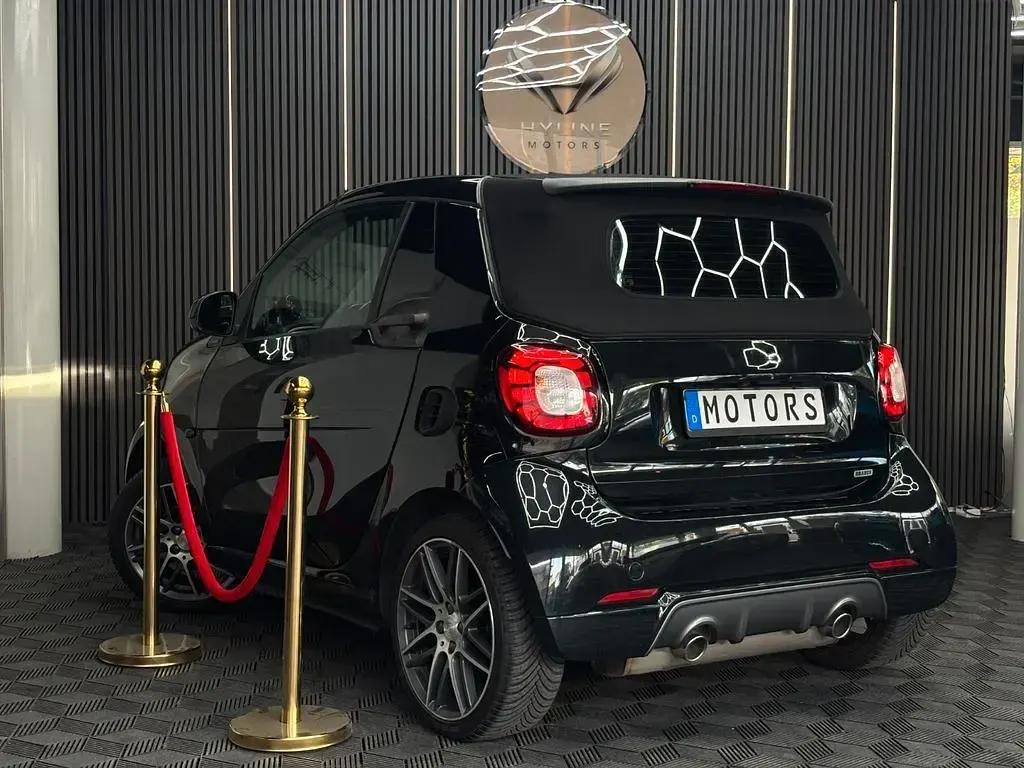 Usata Smart ForTwo Cabrio Brabus 109 CV (80 kW) 2016 Nero Cabrio