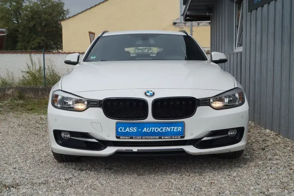 Gebraucht BMW 325 Sport Line 218 PS (160 kW) 2013 Weiß Kombi