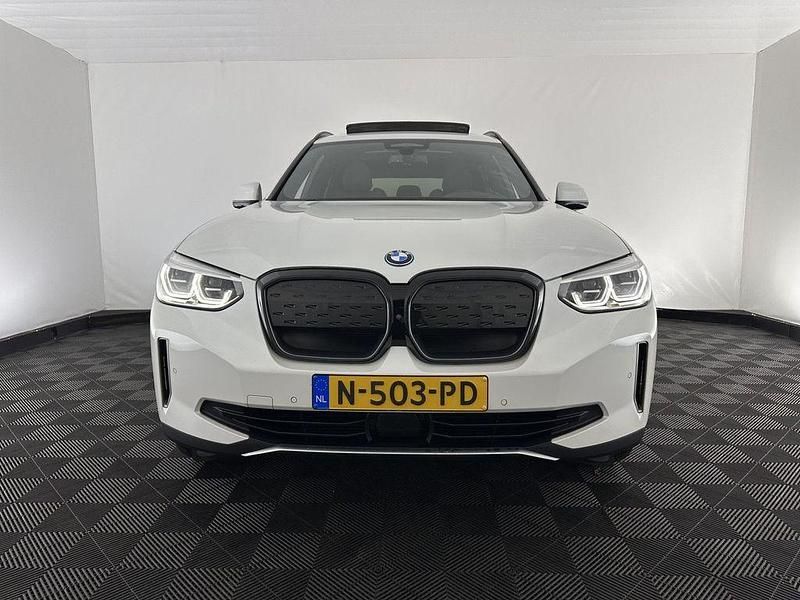 Gebraucht BMW iX3 Executive 210 kW (286 PS) 2021 Weiß SUV