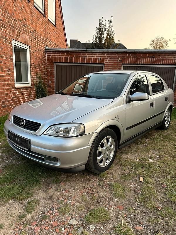 Gebraucht Opel Astra 84 PS (61 kW) 2001 Silber Kleinwagen