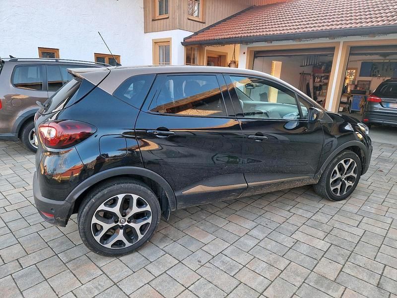 Gebraucht Renault Captur 120 PS (88 kW) 2017 Schwarz SUV