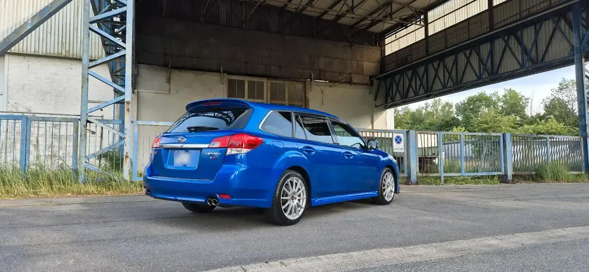 Gebraucht Subaru Legacy 285 PS (209 kW) 2010 Blau Kombi