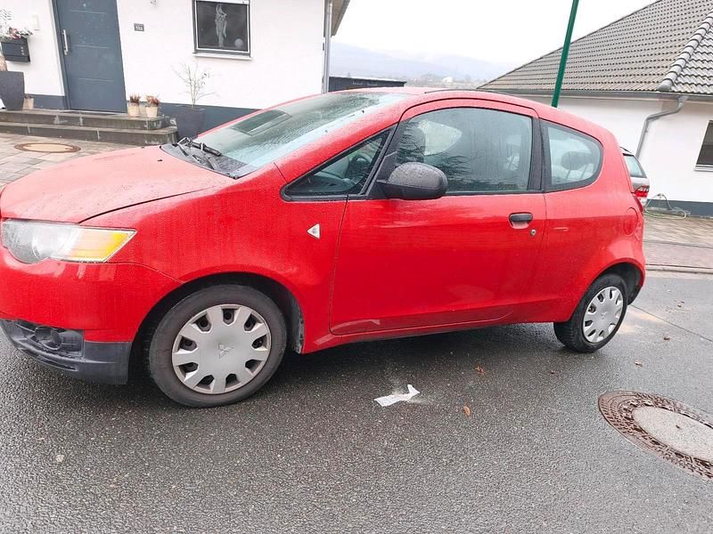 Gebraucht Mitsubishi Colt 90 PS (66 kW) 2009 Rot Kleinwagen