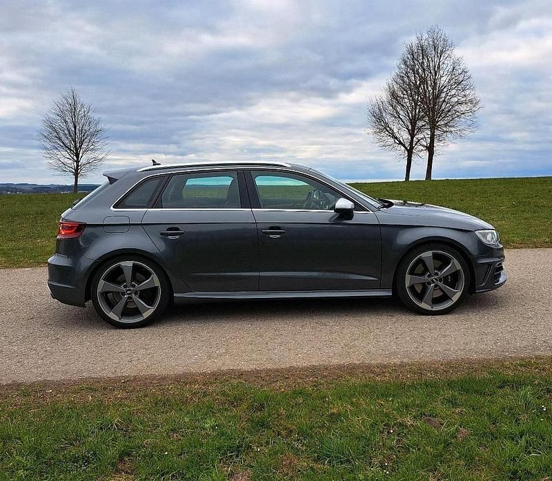 Gebraucht Audi S3 Design 300 PS (220 kW) 2014 Grau Coupé