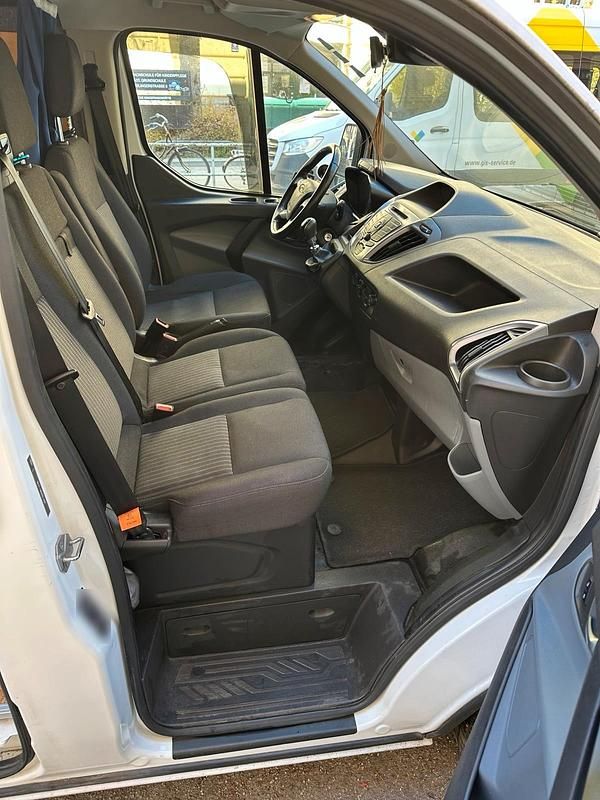 Gebraucht Ford Transit 130 PS (95 kW) 2017 Weiß Van / Kleinbus